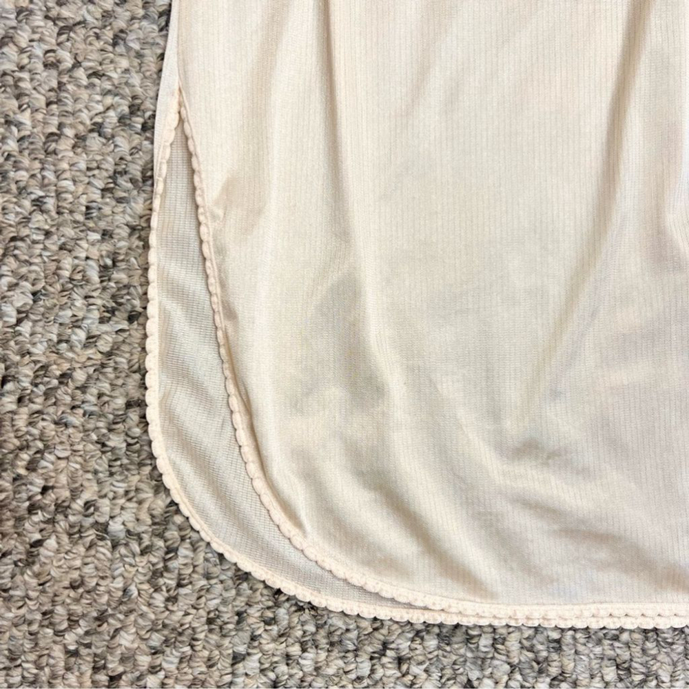 Vintage peach beige nylon half slip L - Picture 4 of 9